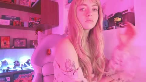 Snapshot of agathaa_ks_ chatting on 4, 12, 2024 Camila 2 online show from 4, 12, 2024