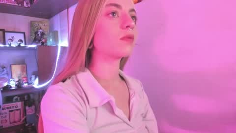 Snapshot of agathaa_ks_ chatting on 14, 1, 2025 Camila 2 online show from 14, 1, 2025