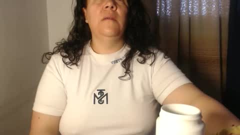Snapshot of agathaaaa chatting on 30, 4, 2026 online show from 30, 4, 2026