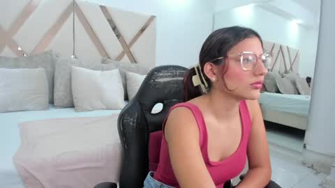 Snapshot of agathajoness1 chatting on 28, 4, 2026 Agatha online show from 28, 4, 2026