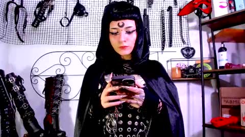 Snapshot of agathamoonn chatting on 18, 10, 2025 Agatha Fox online show from 18, 10, 2025