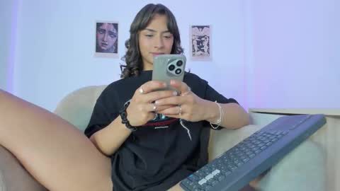 Snapshot of agathauwuart chatting on 17, 12, 2025 Agatha online show from 17, 12, 2025