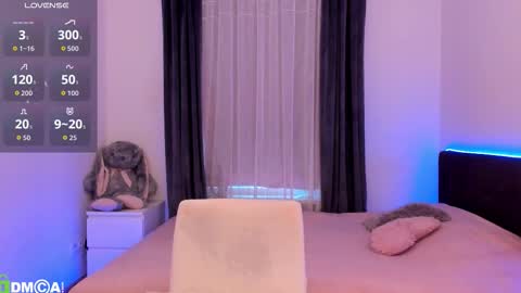 Snapshot of agent_polly chatting on 5, 3, 2026 Polly online show from 5, 3, 2026