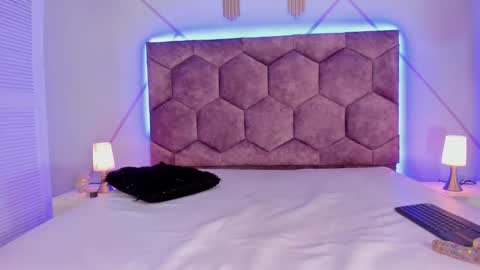 Aggy online show from 1, 2, 2025