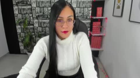 Snapshot of aghata_moon chatting on 4, 1, 2025 Aghata Moon online show from 4, 1, 2025
