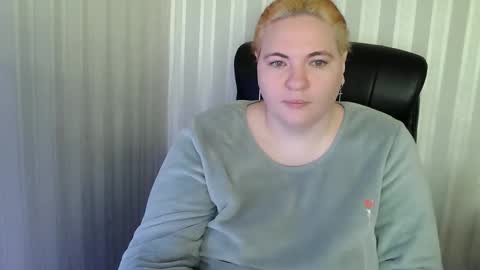 Snapshot of aglaya_fame chatting on 18, 12, 2025 Aglaya Fame online show from 18, 12, 2025