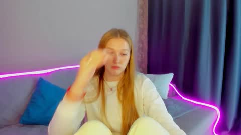 Snapshot of agnesarden chatting on 24, 10, 2025 AgnesArden online show from 24, 10, 2025