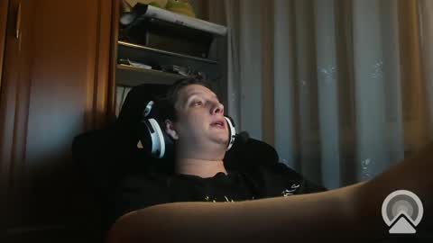 Snapshot of agnesmax chatting on 25, 12, 2024 Agn online show from 25, 12, 2024