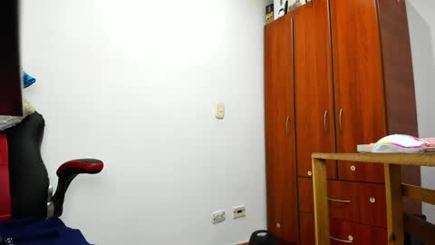 Snapshot of aguslover chatting on 4, 2, 2025 Agustin online show from 4, 2, 2025