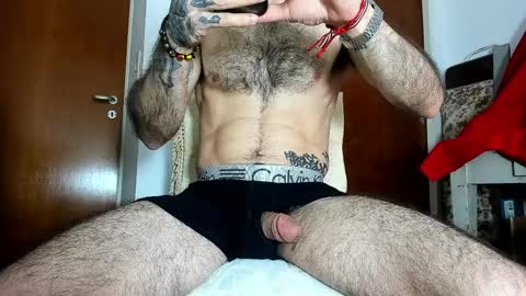 Snapshot of aguslover chatting on 2, 4, 2026 Agustin online show from 2, 4, 2026