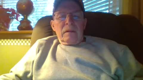 Snapshot of aguynrkfrd chatting on 29, 12, 2024 aguynrkfrd online show from 29, 12, 2024