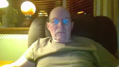 Snapshot of aguynrkfrd chatting on 2, 2, 2025 aguynrkfrd online show from 2, 2, 2025