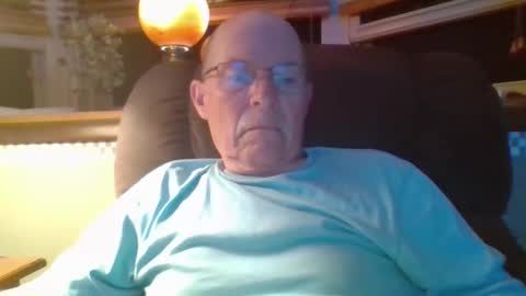 Snapshot of aguynrkfrd chatting on 22, 9, 2025 aguynrkfrd online show from 22, 9, 2025