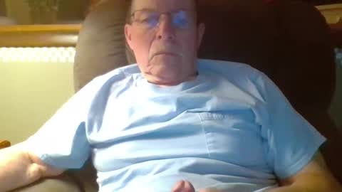 aguynrkfrd online show from 11, 11, 2025