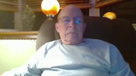 aguynrkfrd online show from 21, 12, 2025