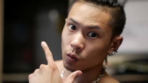 Snapshot of ah_ha chatting on 5, 4, 2026 ah_ha online show from 5, 4, 2026