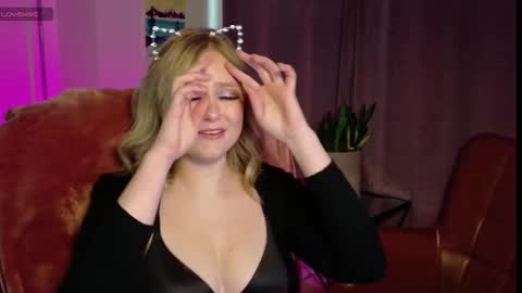 Snapshot of ahriafterdark chatting on 10, 2, 2026 Ahri online show from 10, 2, 2026