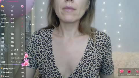 Snapshot of ahtena chatting on 22, 12, 2024 Ahtena online show from 22, 12, 2024