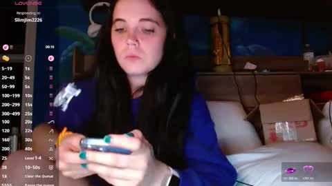 Snapshot of ahungkittykat chatting on 28, 4, 2026 Kat online show from 28, 4, 2026