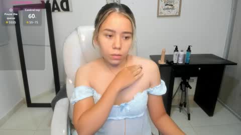 Snapshot of aiilyn_dss18 chatting on 16, 9, 2025 Ailyn online show from 16, 9, 2025