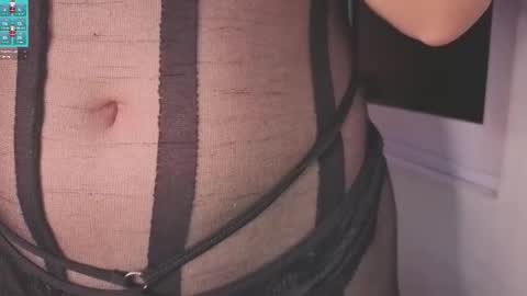 Snapshot of aiilyn_dss18 chatting on 27, 11, 2025 Ailyn online show from 27, 11, 2025