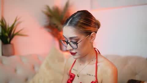 Snapshot of aileenaxa chatting on 11, 11, 2025 Aileen online show from 11, 11, 2025