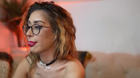 Snapshot of aileenaxa chatting on 5, 12, 2025 Aileen online show from 5, 12, 2025