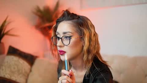 Snapshot of aileenaxa chatting on 18, 12, 2025 Aileen online show from 18, 12, 2025