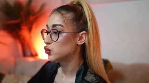 Snapshot of aileenaxa chatting on 2, 3, 2026 Aileen online show from 2, 3, 2026