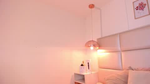 Aily Yozuko online show from 5, 3, 2025