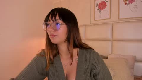 Snapshot of aily_yozuko chatting on 14, 4, 2026 Aily Yozuko online show from 14, 4, 2026