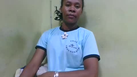 Snapshot of aimee982179 chatting on 15, 4, 2026 aimee982179 online show from 15, 4, 2026