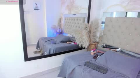 Snapshot of ainaah_ chatting on 17, 2, 2025 Ainaah online show from 17, 2, 2025