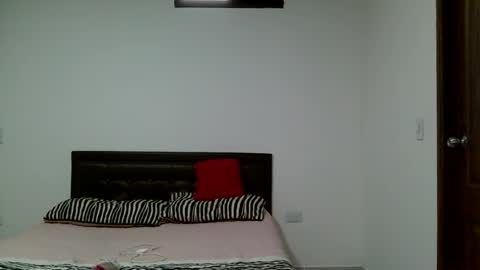 J  online show from 18, 9, 2025