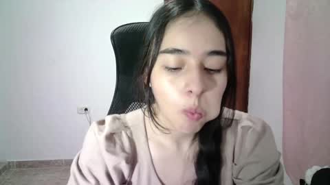 Snapshot of aineangeel chatting on 3, 10, 2025 AINE online show from 3, 10, 2025