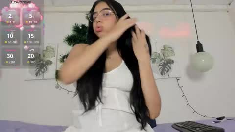 Ainoa  online show from 17, 12, 2025