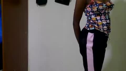 Snapshot of air_hottess chatting on 23, 11, 2025 Cindy online show from 23, 11, 2025