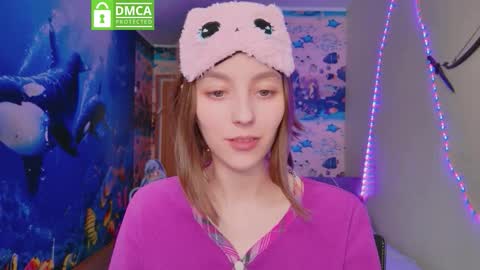 Snapshot of aira_aetheria chatting on 15, 12, 2025 Diva Aira of the Ethereal Fairies online show from 15, 12, 2025