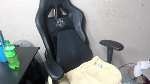 Leo  Airborn  Sir  Daddy online show from 1, 2, 2025