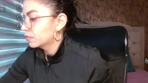 aisha__cambell online show from 17, 11, 2025
