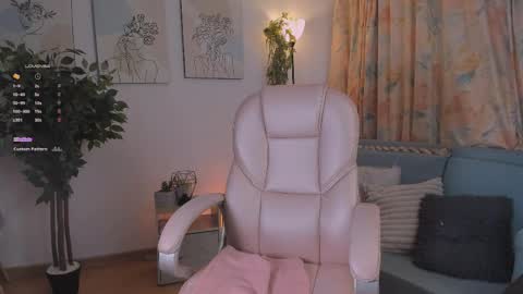 Aisha online show from 13, 4, 2026