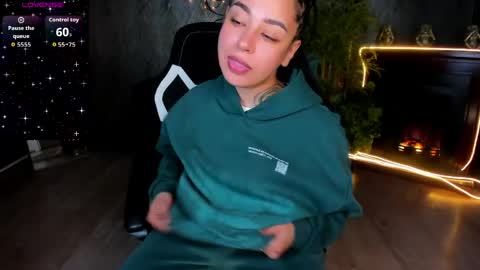 Snapshot of aisha_goldstein chatting on 31, 3, 2026 Aisha online show from 31, 3, 2026