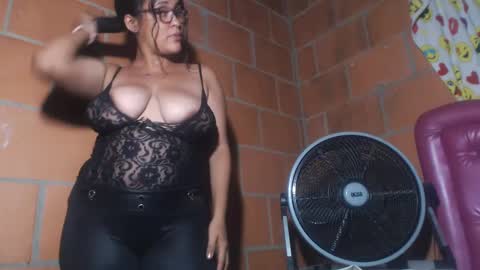 Snapshot of aisha_koswell3 chatting on 2, 2, 2025 aisha koswell3 online show from 2, 2, 2025