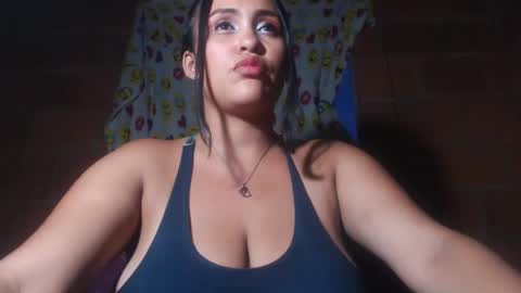 Snapshot of aisha_koswell3 chatting on 2, 2, 2025 aisha koswell3 online show from 2, 2, 2025