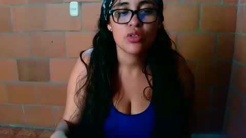 Snapshot of aisha_koswell3 chatting on 22, 12, 2025 aisha koswell3 online show from 22, 12, 2025