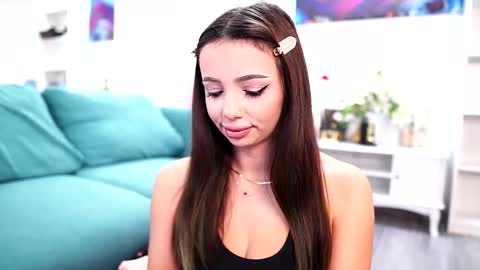 Aisha online show from 19, 11, 2025