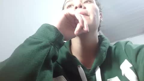 Snapshot of aishafuckaas chatting on 19, 10, 2025 aishafuckaas online show from 19, 10, 2025