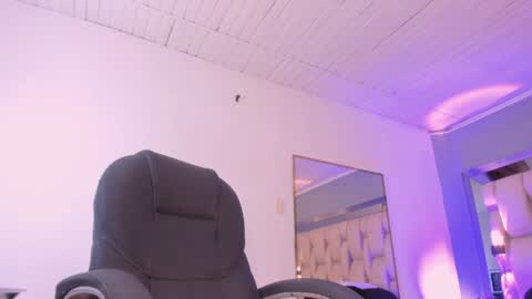 Snapshot of aishakassandra chatting on 25, 1, 2025 KASSANDRA online show from 25, 1, 2025