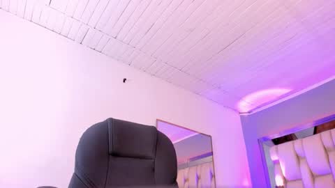 Snapshot of aishakassandra chatting on 24, 2, 2025 KASSANDRA online show from 24, 2, 2025