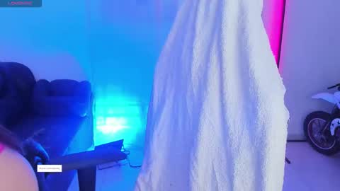 aishelyng20 online show from 23, 11, 2025